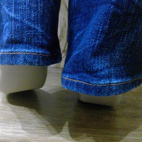 Abercrombie and Fitch Women's Distressed Stretch Straight Leg Jeans Size 8 - Picture 9 of 11